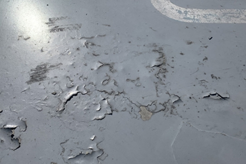 劣化した防水層