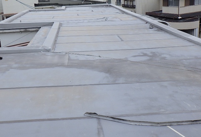 大阪府堺市南区槇塚台・共同住宅｜屋上防水工事(シート防水工法)_施工前 (6)