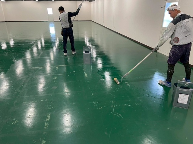 大阪府堺市・N社倉庫｜塗床工事_施工中 (5)