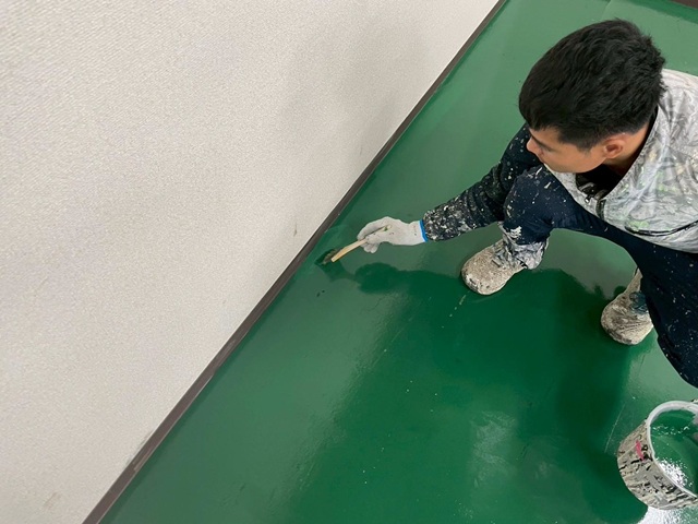 大阪府堺市・N社倉庫｜塗床工事_施工中 (7)