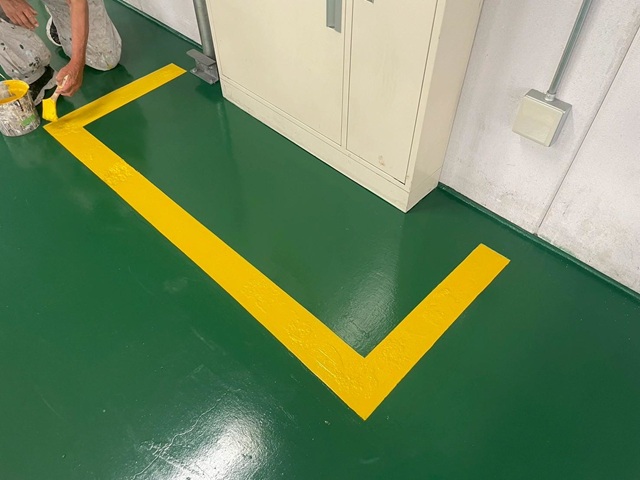 大阪府堺市・N社倉庫｜塗床工事_施工中 (8)