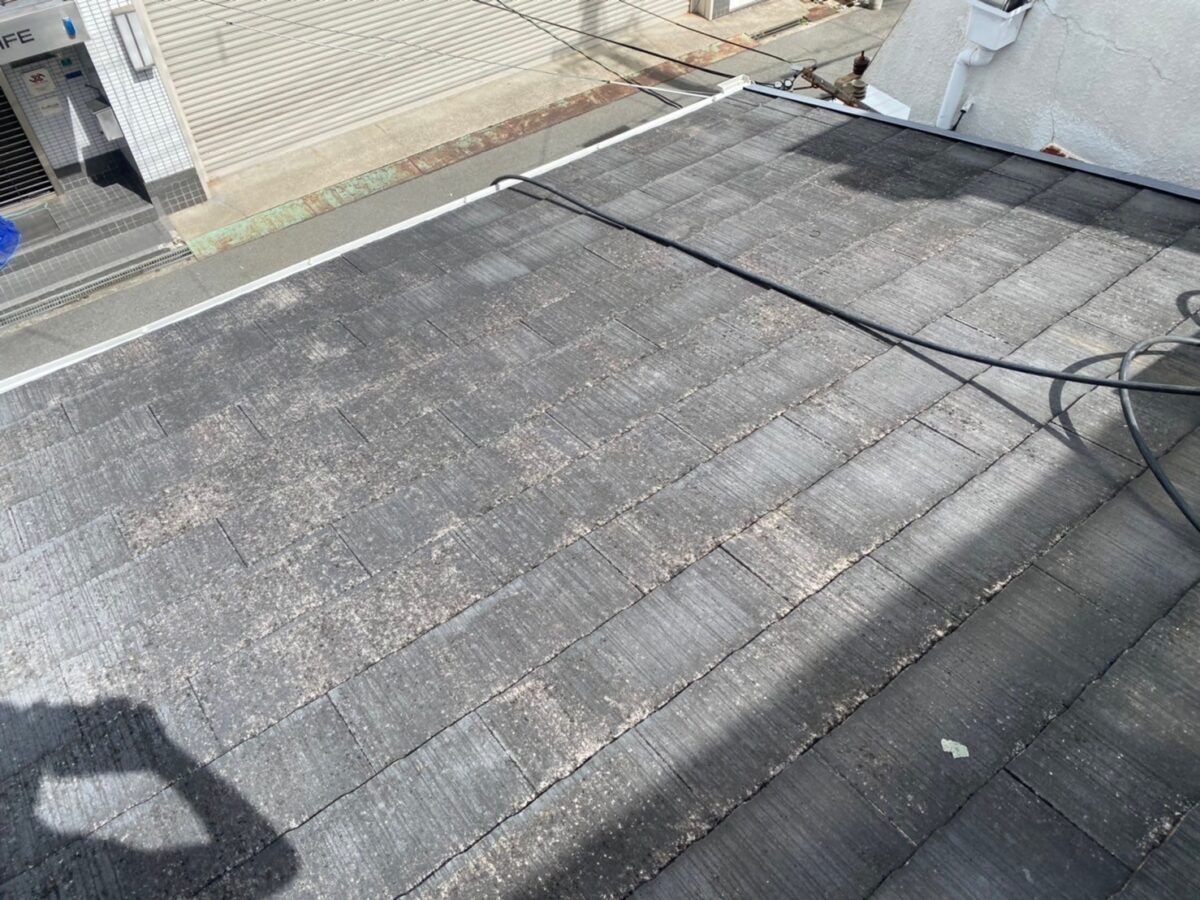 大阪府大阪市　Y様邸　屋根塗装工事　スレート屋根の高圧洗浄