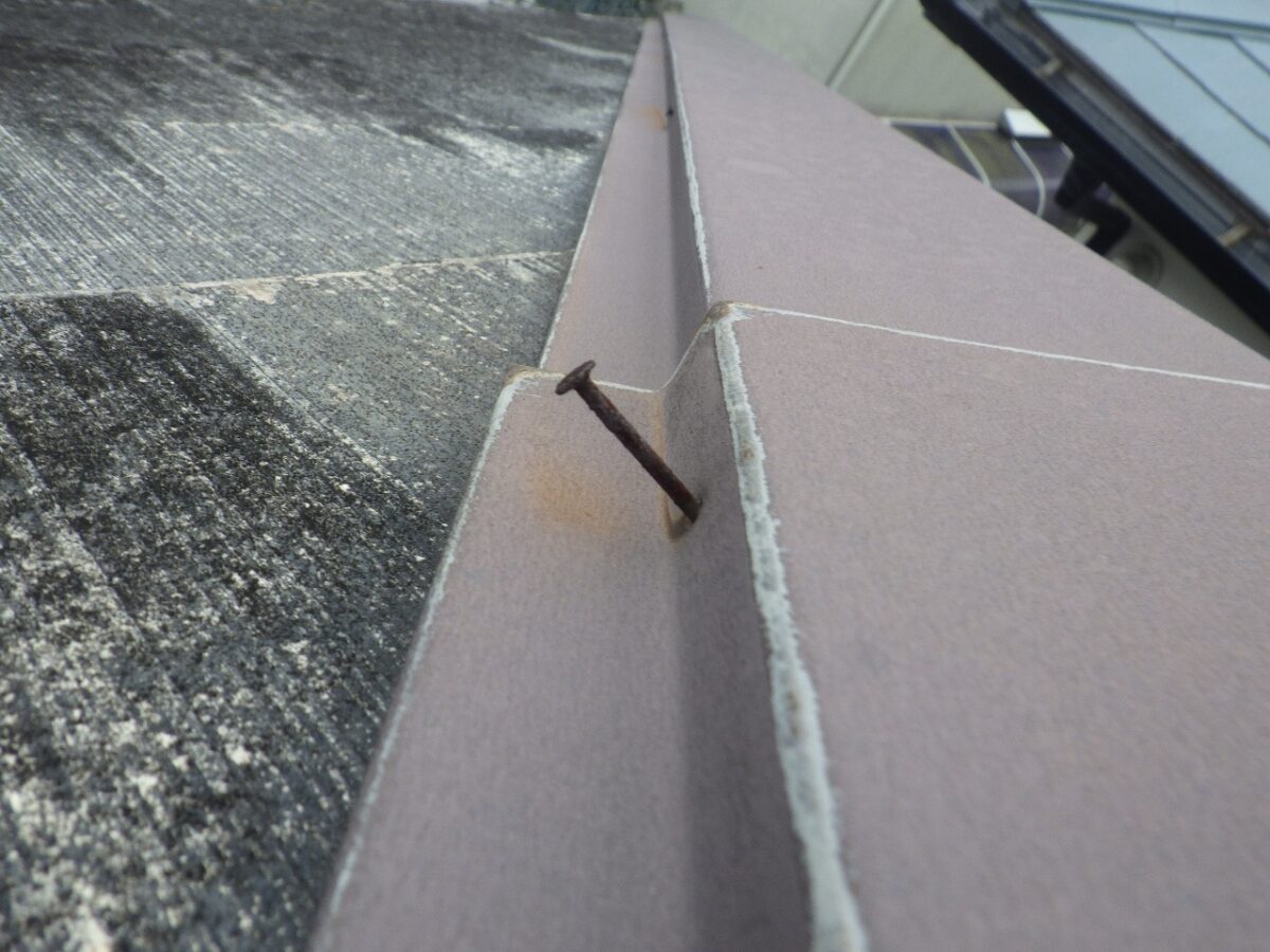 大阪府大阪狭山市　O様邸　屋根・外壁塗装工事　棟板金の状態は大丈夫ですか？