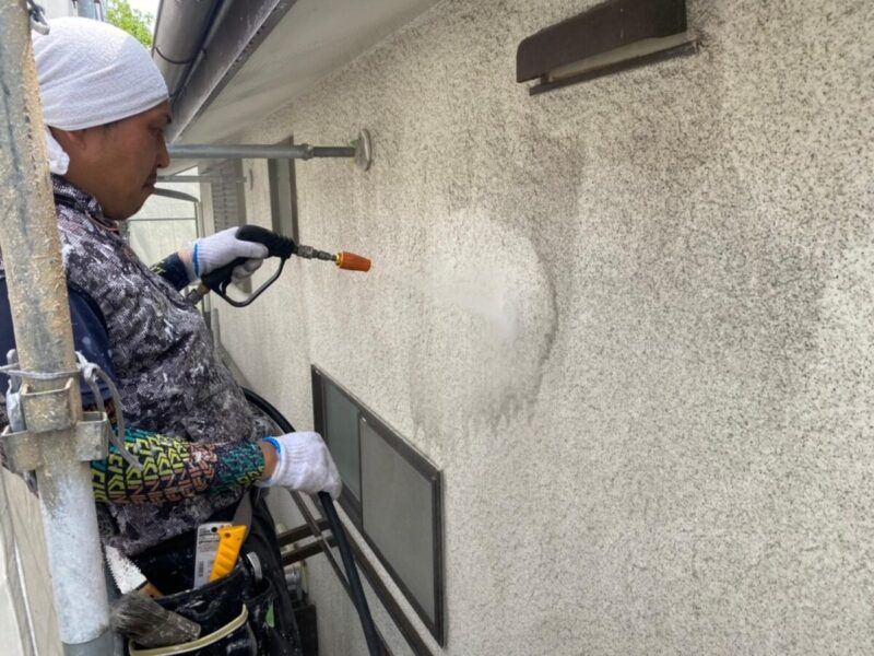 大阪府堺市　F様邸　外壁塗装工事　高圧洗浄を行いました！