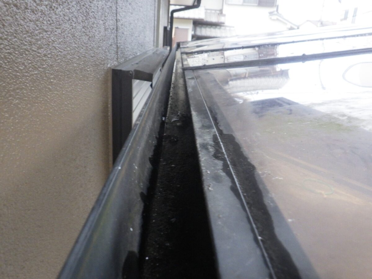 大阪府大阪狭山市　O様邸　屋根・外壁塗装工事　カーポート屋根の復旧