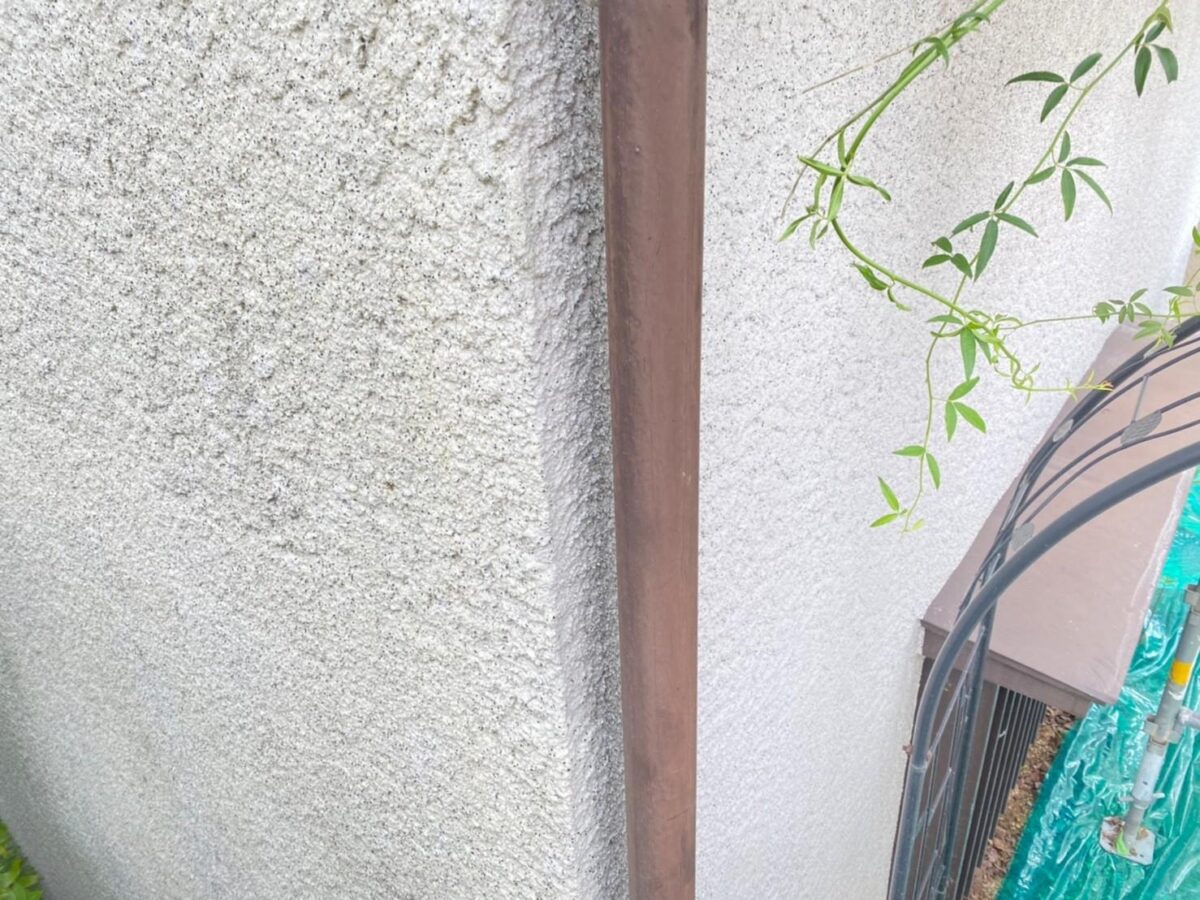 大阪府堺市　F様邸　外壁塗装工事　付帯部　雨樋の塗装を行いました！