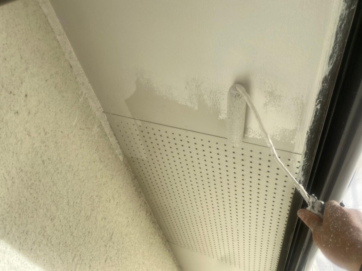 大阪府堺市　F様邸　外壁塗装工事　付帯部　軒天井の塗装を行いました！