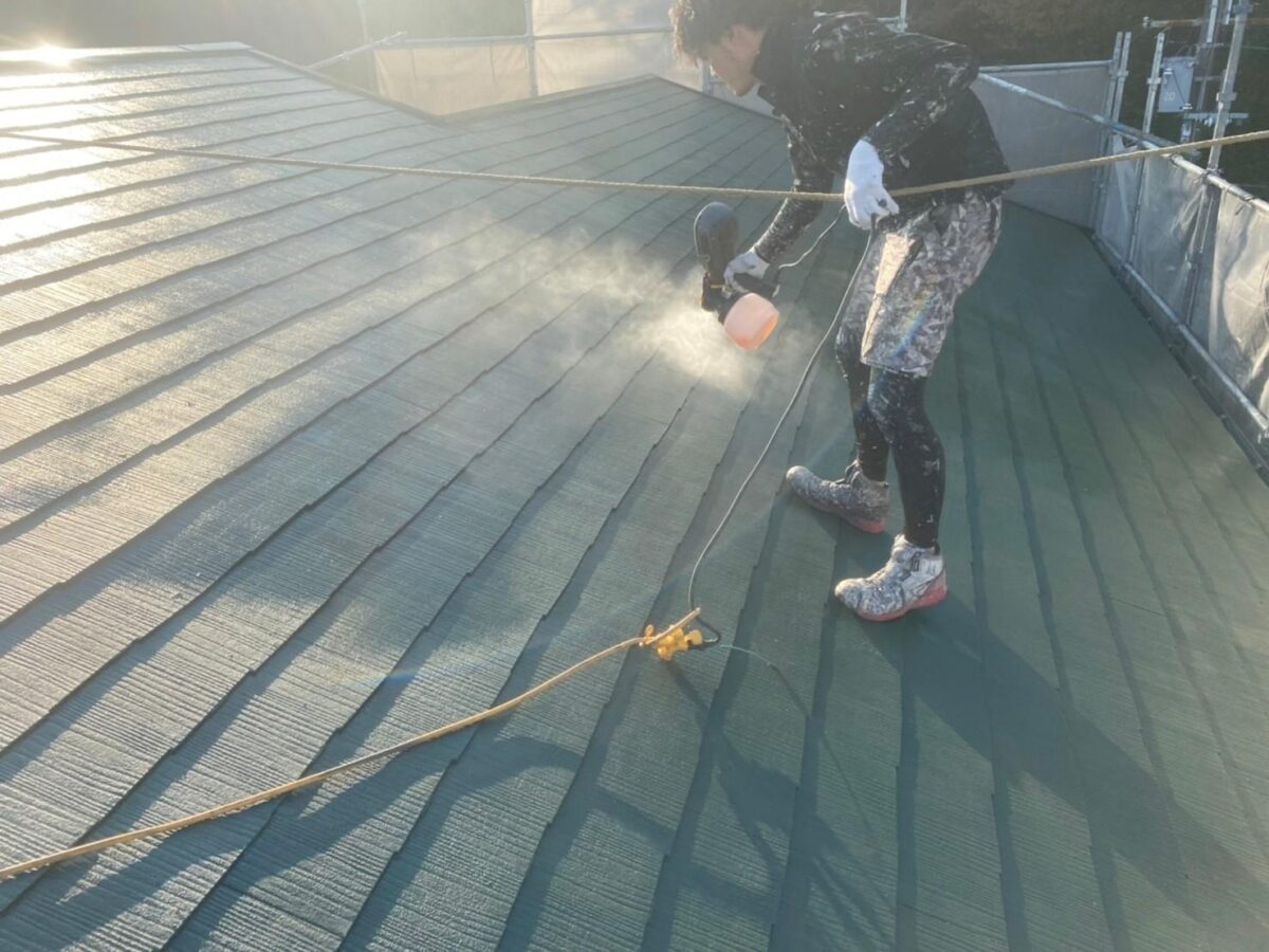 大阪府大阪狭山市　N様邸　屋根・外壁塗装工事　屋根の下地処理　高圧洗浄を行いました！