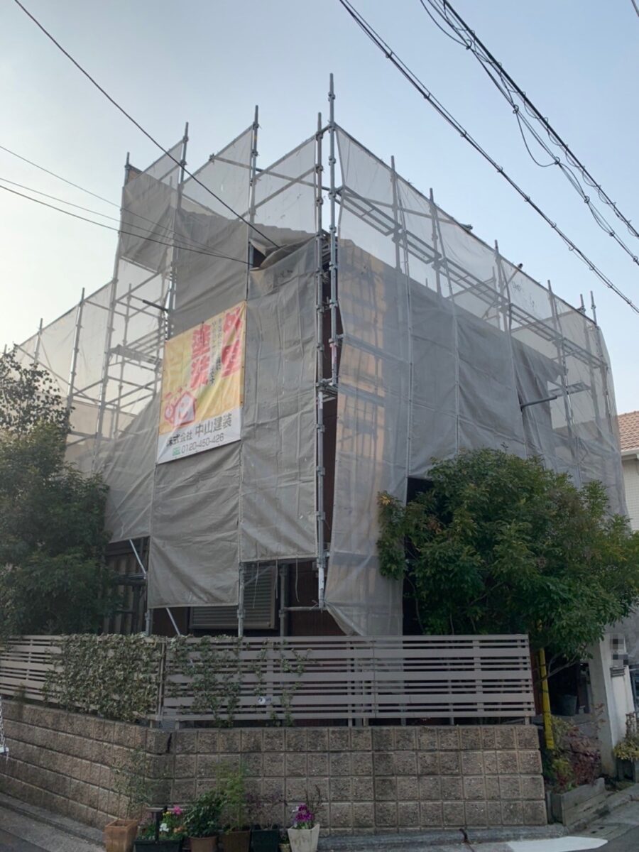 大阪府堺市　S様邸　外壁塗装工事　足場の組み立て設置