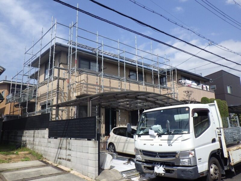 大阪府泉南郡熊取町　T様邸　屋根・外壁塗装工事　足場組み立て設置