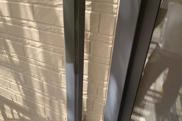 大阪府泉南郡熊取町　T様邸　屋根・外壁塗装工事　縦樋の塗装　雨樋のメンテナンスもしましょう！