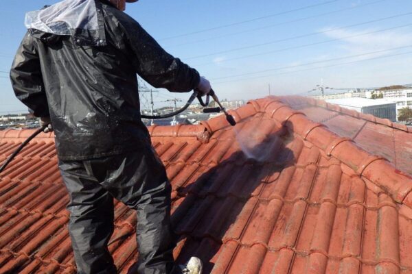 大阪府堺市　Y様邸　屋根・外壁塗装工事　屋根の高圧洗浄を行いました！