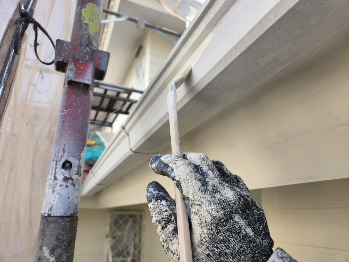 大阪府堺市　Y様邸　屋根・外壁塗装工事　付帯部　軒樋の塗装