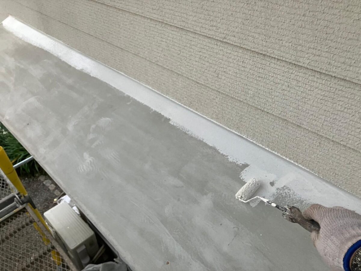 大阪府堺市　Y様邸　屋根・外壁塗装工事　付帯部　霧除け庇の塗装