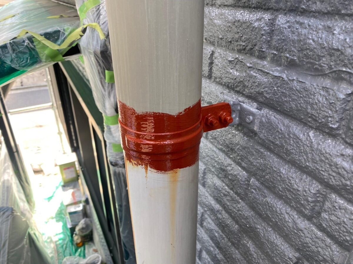 大阪府堺市　N様邸　屋根塗装・外壁塗装工事　 付帯部　縦樋の塗装