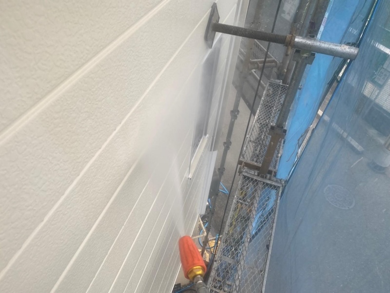 大阪府堺市　T様邸　外壁塗装工事　下地処理 高圧洗浄作業