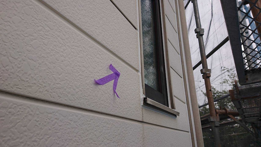 大阪府堺市　T様邸　外壁塗装工事　外壁目地と窓まわりのコーキング工事