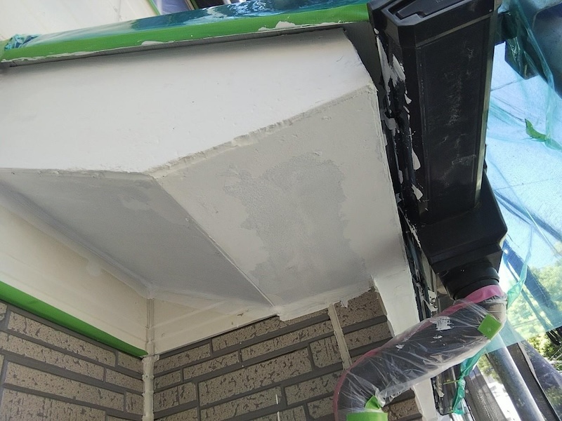 大阪府堺市　T様邸　屋根・外壁塗装工事　破風板と軒天井の補修工事
