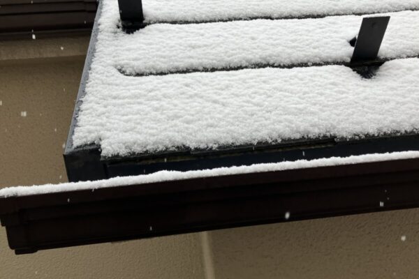 後付けも可能！落雪を防ぐ「雪止め」について解説