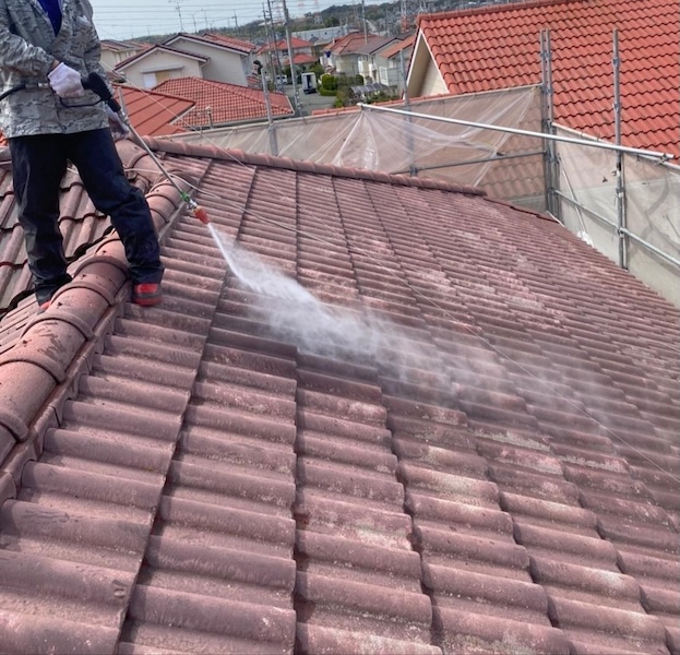 建物の汚れを落とす高圧洗浄｜大阪府堺市南区