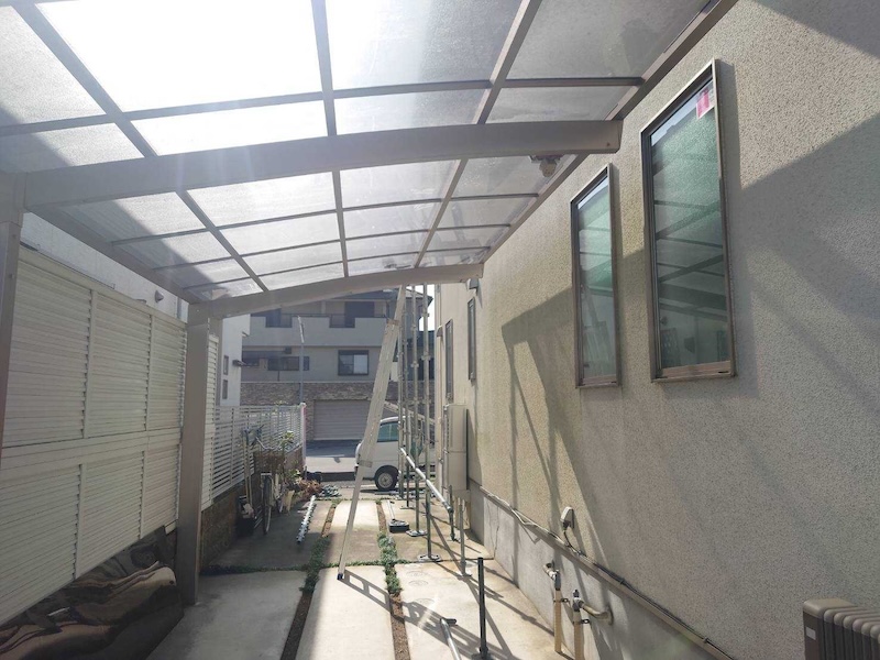 大阪府堺市｜支柱がカーポートに干渉するため屋根を取り外しました