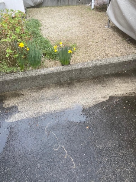 車庫の土間コンクリートを洗浄しました｜大阪府堺市南区