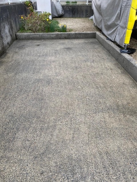 車庫の土間コンクリートを洗浄しました｜大阪府堺市南区