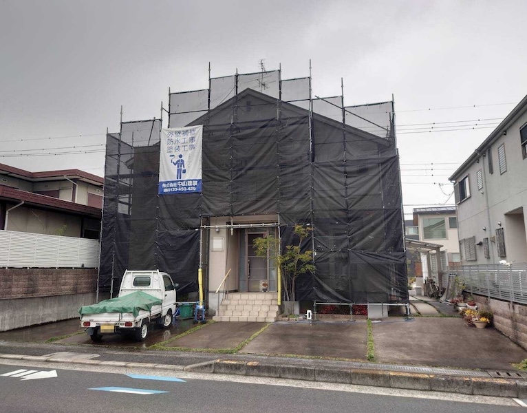 工事で発生する飛散を防ぐメッシュシート｜大阪府堺市