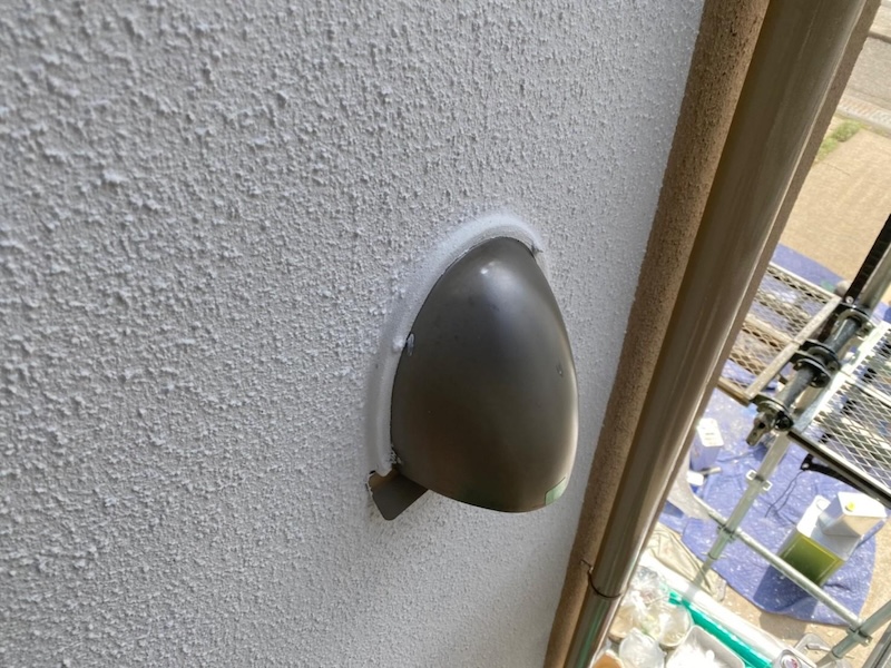 給気口の取り合い部シール処理と上塗りを行いました｜大阪府堺市