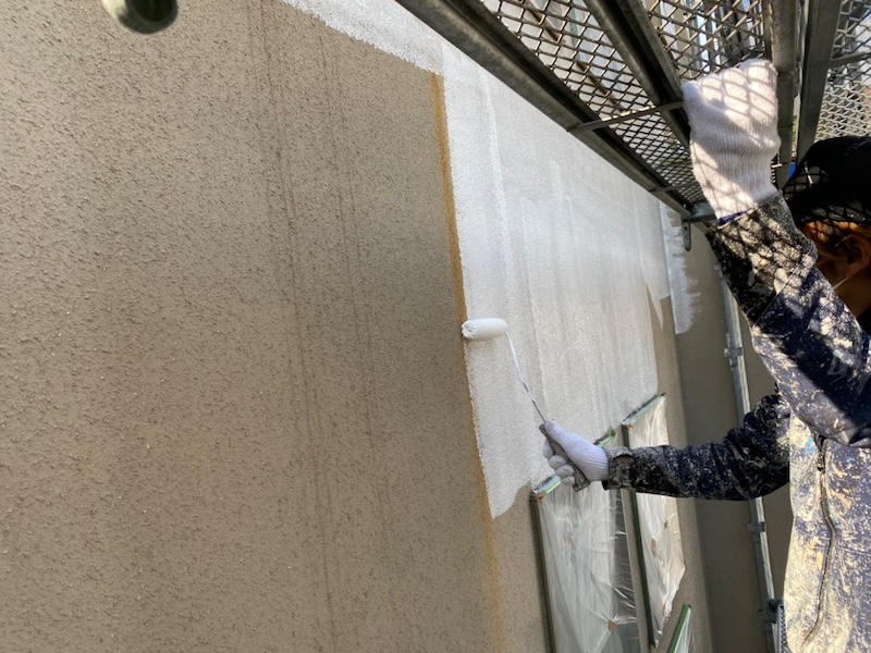 大阪府堺市｜外壁を水性ミラクシーラーエコで下塗りしました