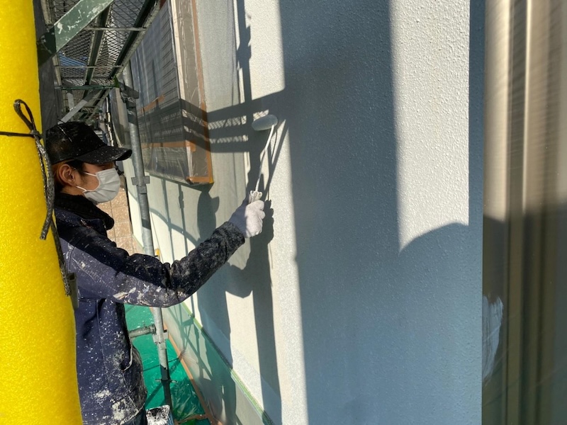 大阪府堺市｜外壁を水性ミラクシーラーエコで下塗りしました