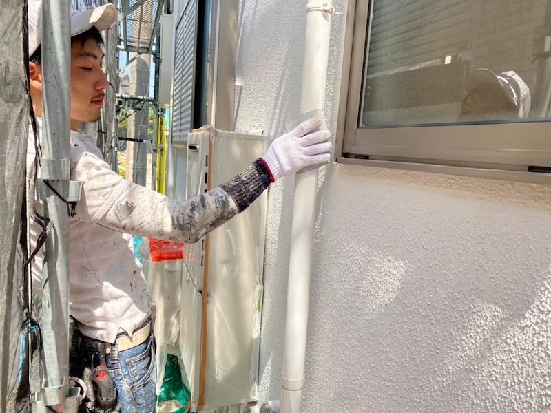 大阪府堺市｜縦樋を塗装 下地処理 ケレン〜上塗りまでをレポートします！