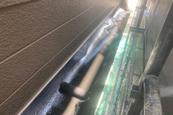 霧よけとは？下地処理〜上塗りまでを行いました！｜大阪府堺市北区