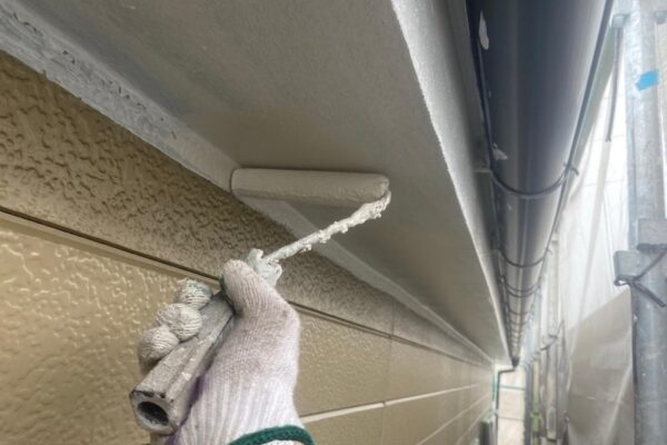 大阪府堺市北区｜軒天井を下塗りしました！