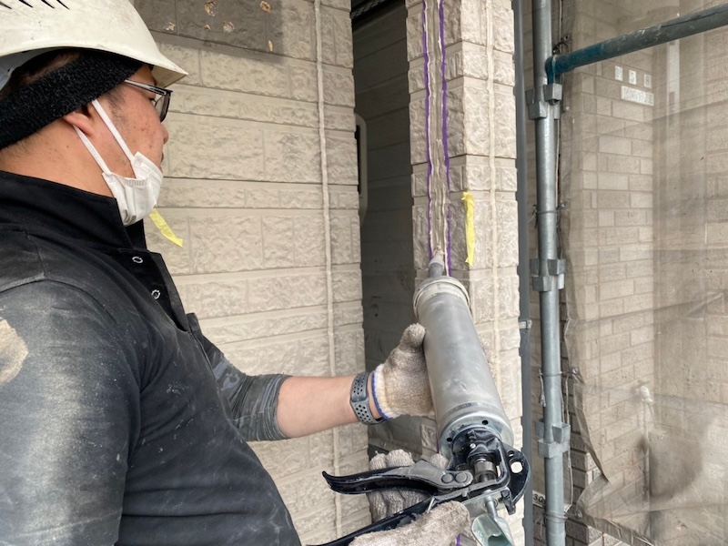 外壁の目地コーキングを打ち替えました！万能型シーリングSRシールS70｜大阪府堺市北区