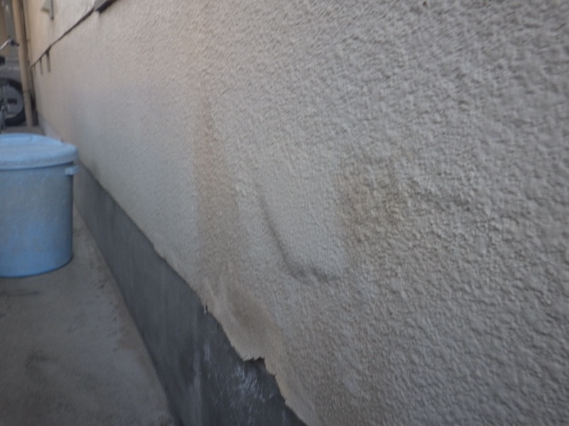 大阪府堺市南区|外壁の塗膜に膨れが出ていました
