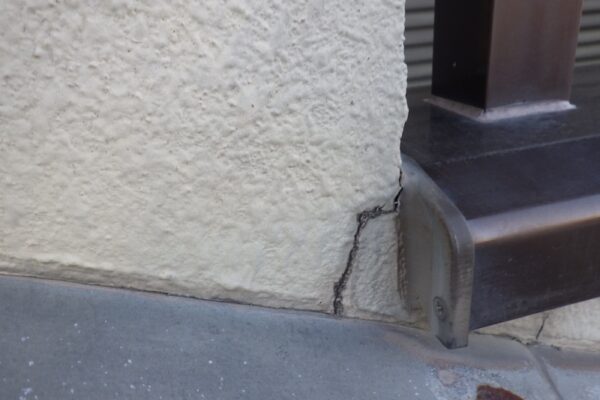 外壁にクラックがありましたら症状がひどくなる前に早めに対処を！｜大阪府堺市南区