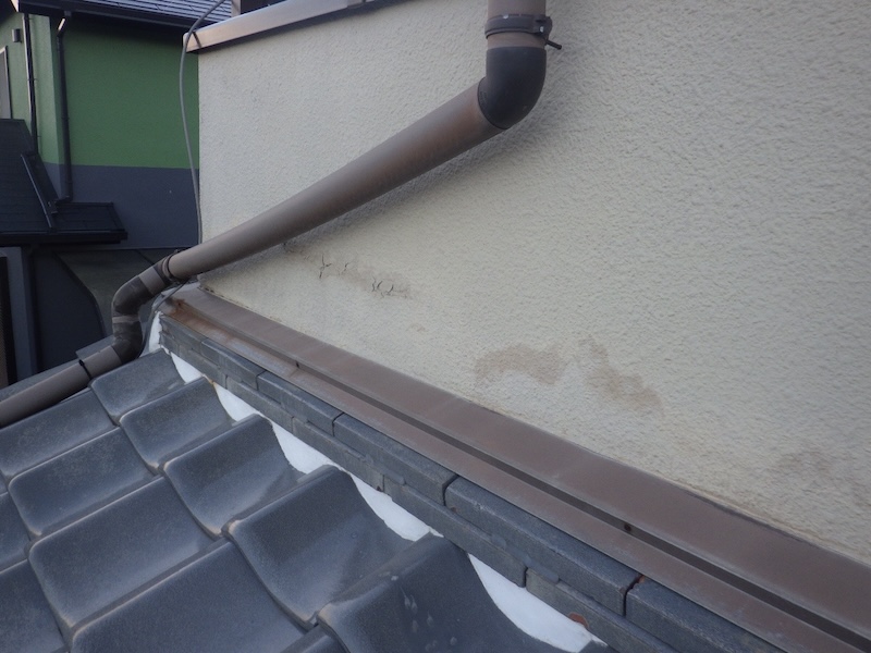 外壁の塗膜が劣化して剥離していました|大阪府堺市南区赤坂台