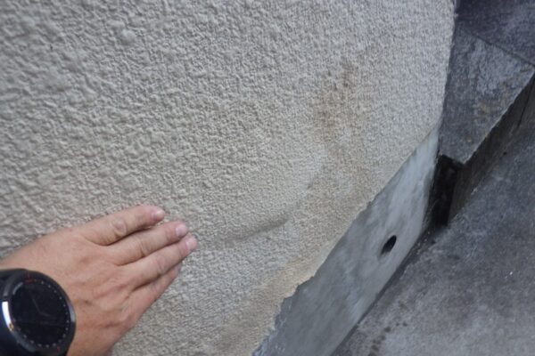 大阪府堺市南区｜外壁の塗膜に膨れが出ていました