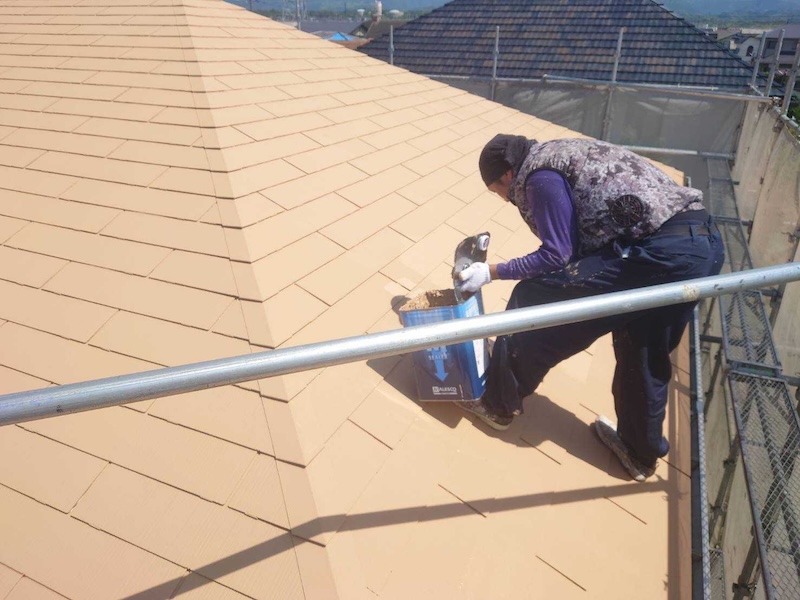 大阪府和泉市緑ヶ丘|スレートの塗装3回目 上塗り工程、屋根塗装の回数について