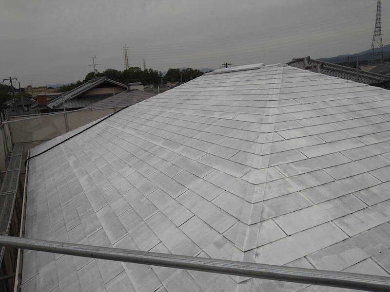 スレートの塗装2回目 中塗り工程をレポート!|大阪府和泉市緑ヶ丘