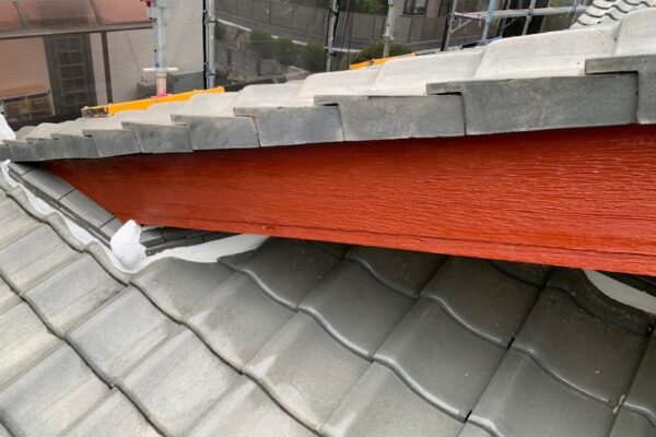 大阪府堺市南区｜木部 破風板を木部用下塗り材で下塗りしました