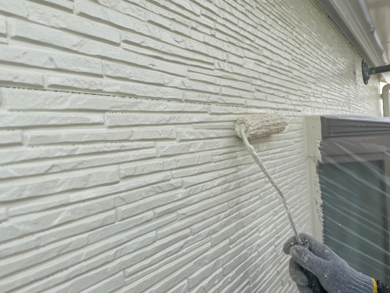 外壁塗装の「中塗り」と「上塗り」の違いとは何か?