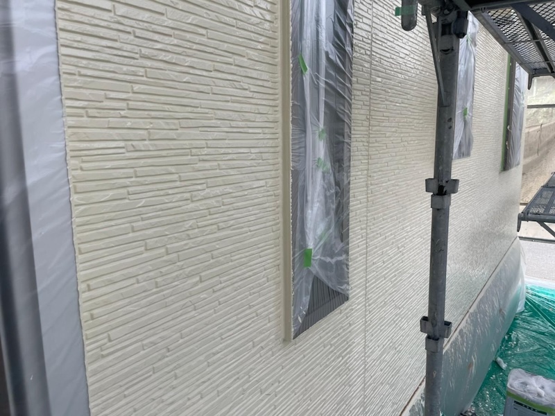 外壁塗装の「中塗り」と「上塗り」の違いとは何か?