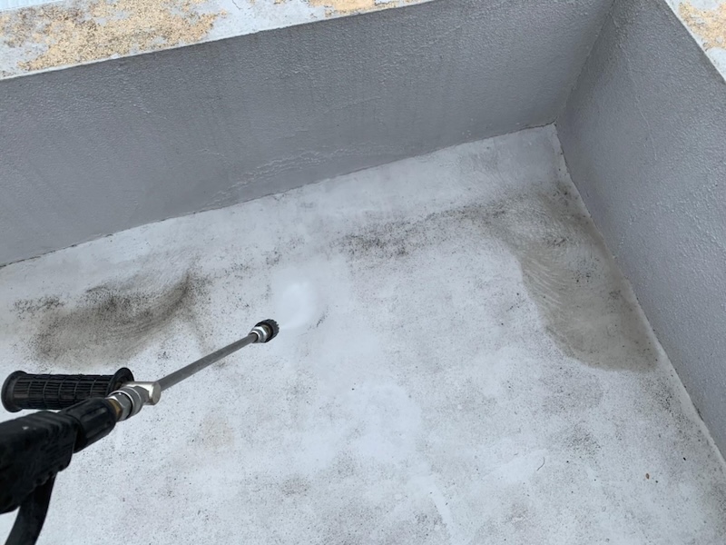 大阪府堺市|高圧洗浄の工程をレポート!車庫上の床も洗浄しました