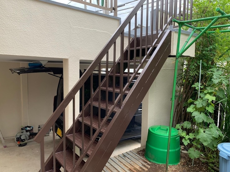 錆びたままにしておくのは危険!鉄骨階段の塗装をレポートします!|大阪府堺市
