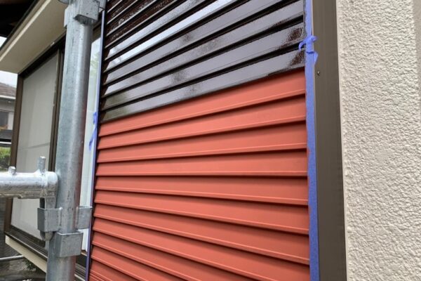 錆びる前に塗装が大事！雨戸・戸袋の錆止め塗装〜中塗り・上塗りまで｜大阪府堺市