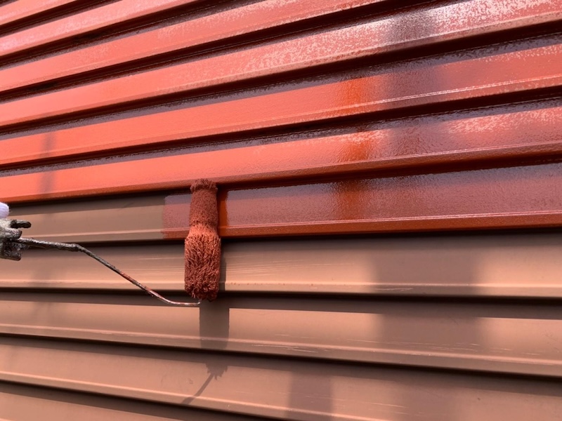 錆びる前に塗装が大事!雨戸・戸袋の錆止め塗装〜中塗り・上塗りまで|大阪府堺市