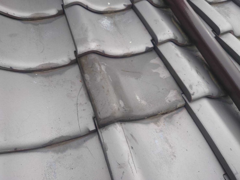 大阪府堺市|垂木・軒天井の木部塗装、雨樋塗装を実施。割れた瓦を差し替えました