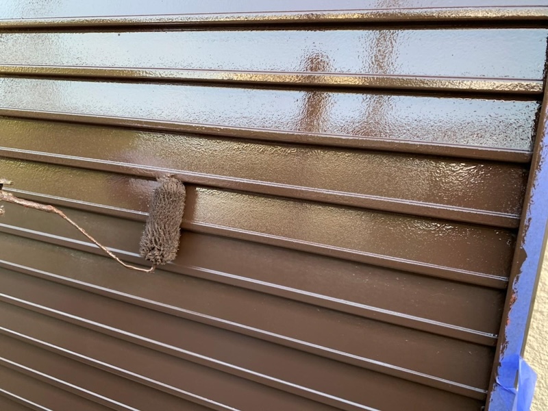 錆びる前に塗装が大事!雨戸・戸袋の錆止め塗装〜中塗り・上塗りまで|大阪府堺市